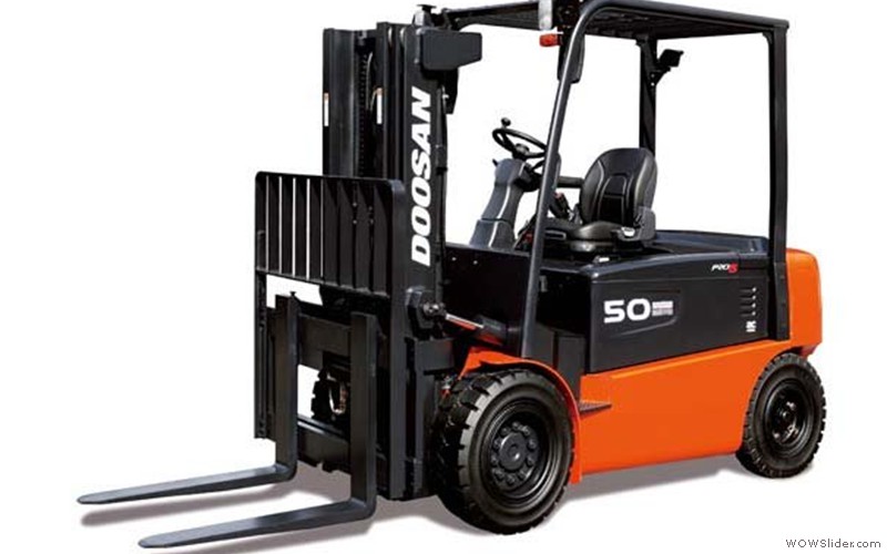 CARRELLI ELEVATORI ELETTRICI a corrente alternata